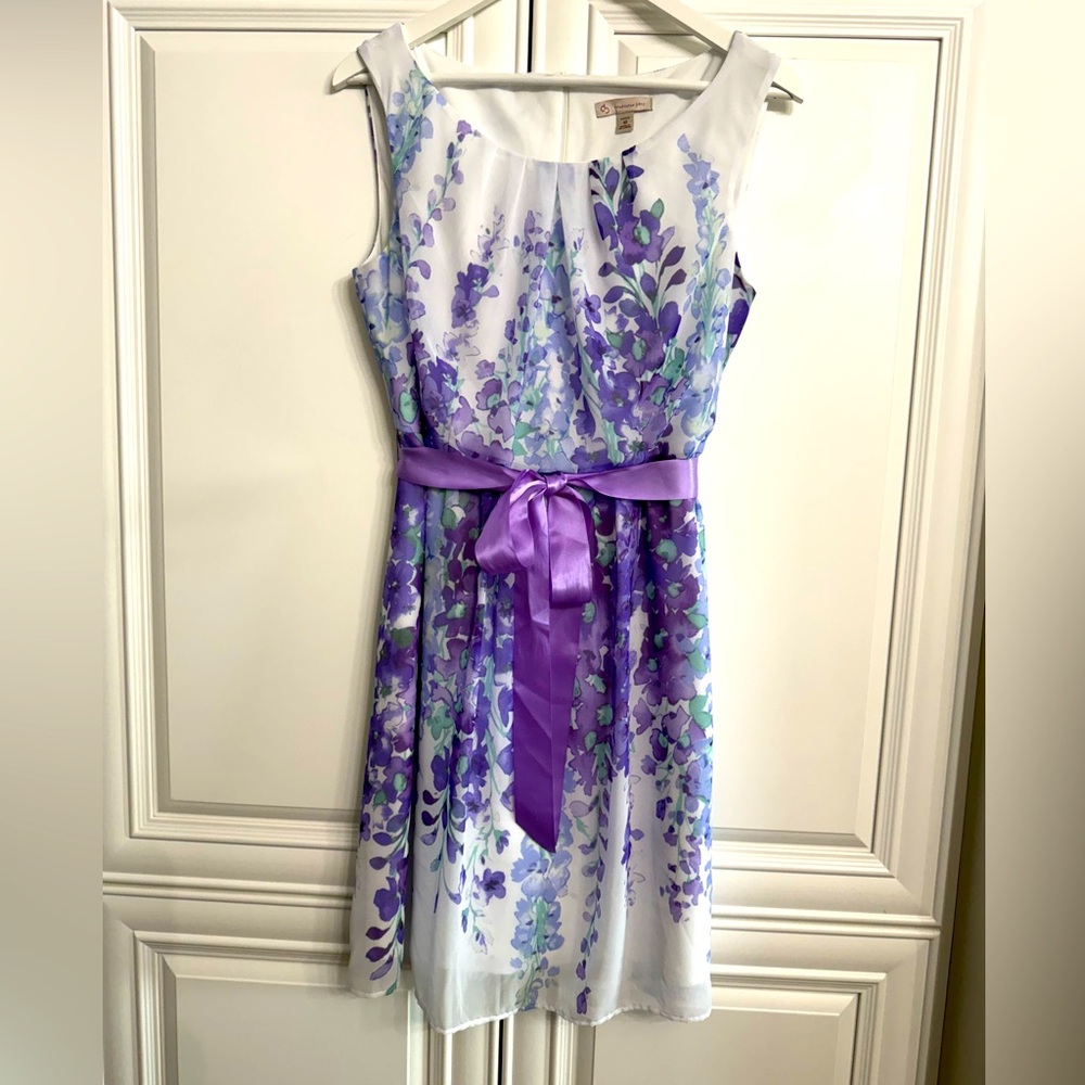 CB Established 1962 Sz 10 Petite Sleeveless Midi  Dress White w/Purple Florals